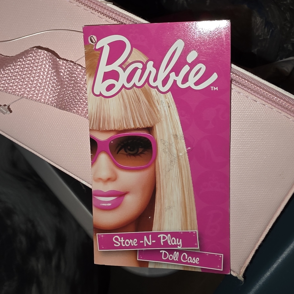 2010 VINTAGE  Barbie Pink DOLL & Fashion Binder CASE HOLDER CARRIER - Picture 2 of 6